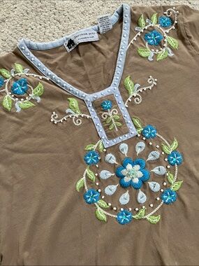 Storybook knits Embroidered Beaded top L Southwest Floral 100% cotton